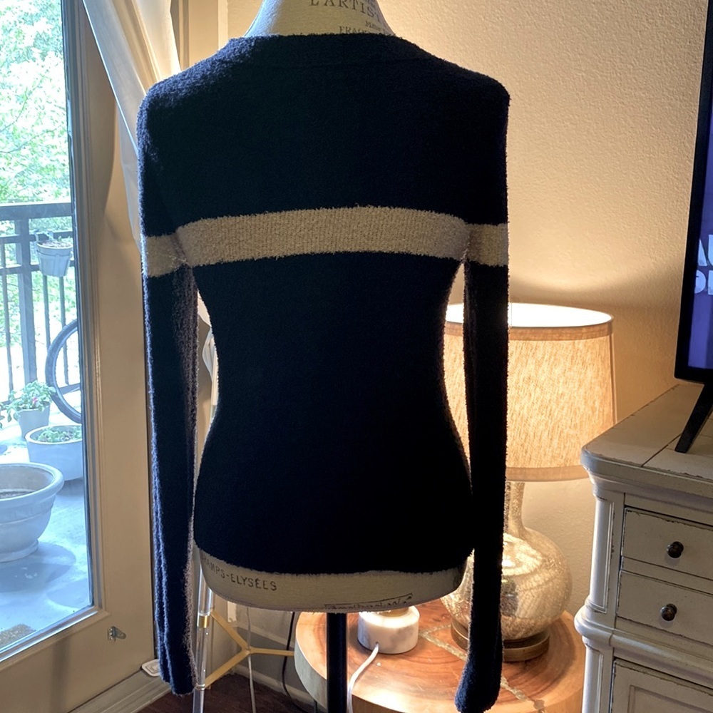 VINCE. navy blue & ivory longsleeve sweater shirt XS​​ - Picture 5 of 8